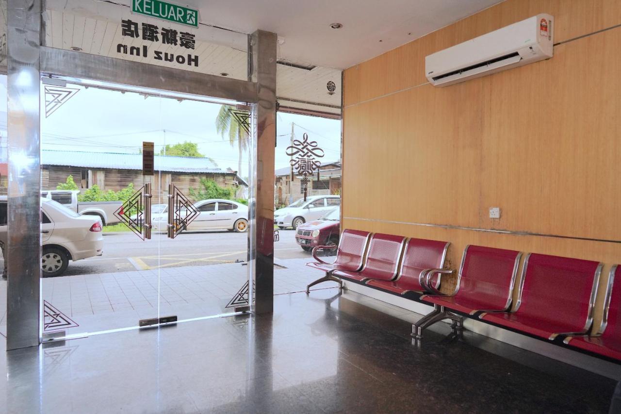 Oyo 89866 Houz Inn Бинтулу Экстерьер фото
