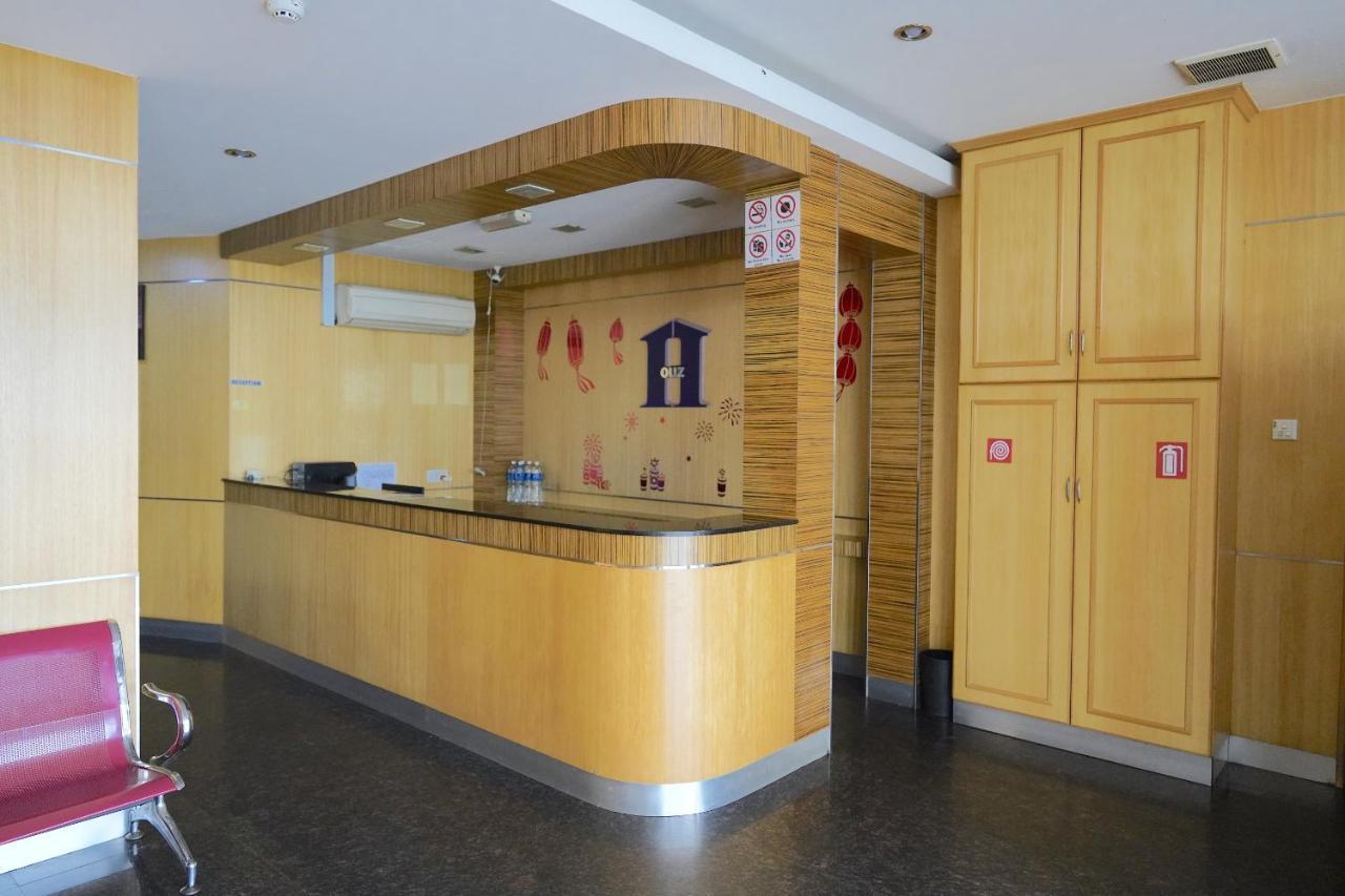 Oyo 89866 Houz Inn Бинтулу Экстерьер фото